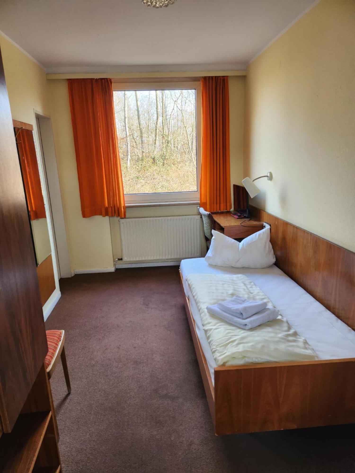 Autobahn Hotel Pfungstadt Ost Dış mekan fotoğraf